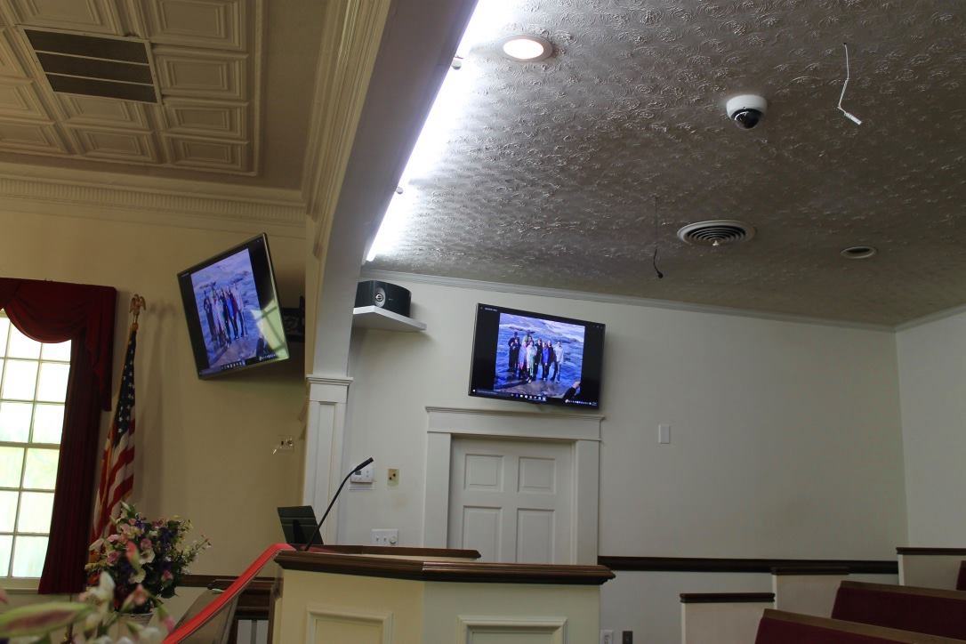 Televisions in Sanctuary and Choir Loft for Places of Worship